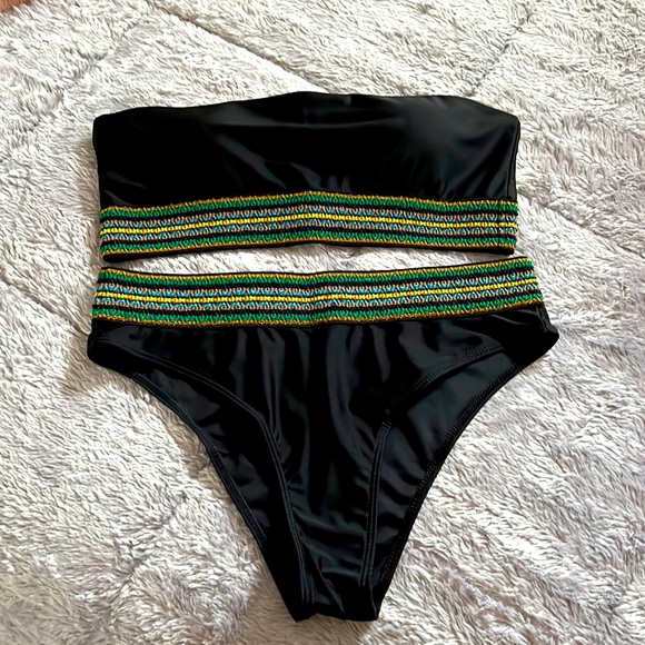 SweatyRocks Striped Bandeau Bikini - Picture 1 of 3